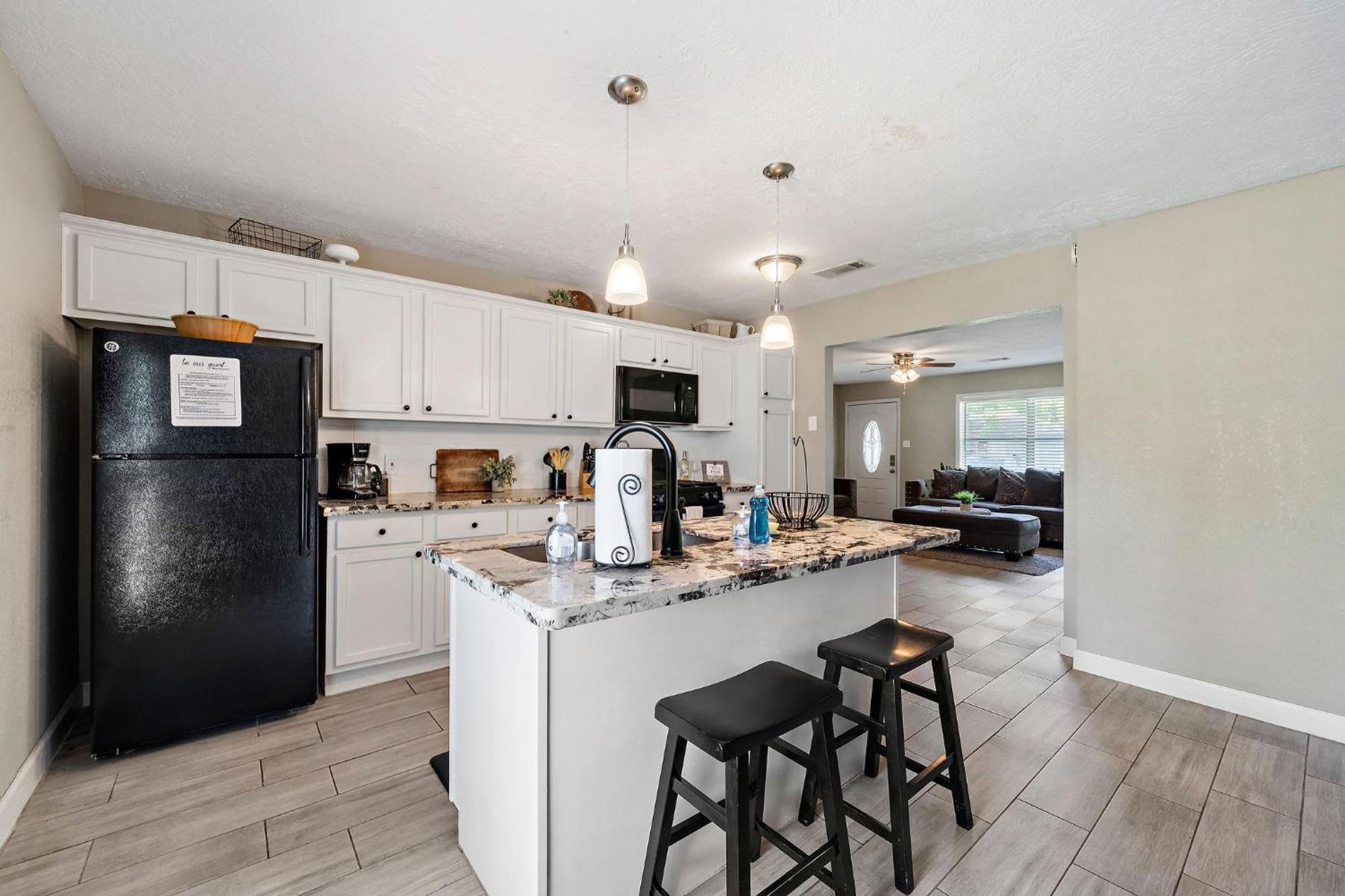 Sleep 7 In This 3 Bedroom Home Walking Distance Sylvan Beach With Game Room Work Area High Speed Wifi La Porte Close To Kemah Nasa Exterior foto