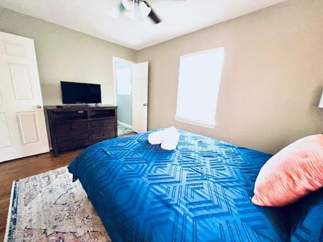 Sleep 7 In This 3 Bedroom Home Walking Distance Sylvan Beach With Game Room Work Area High Speed Wifi La Porte Close To Kemah Nasa Exterior foto
