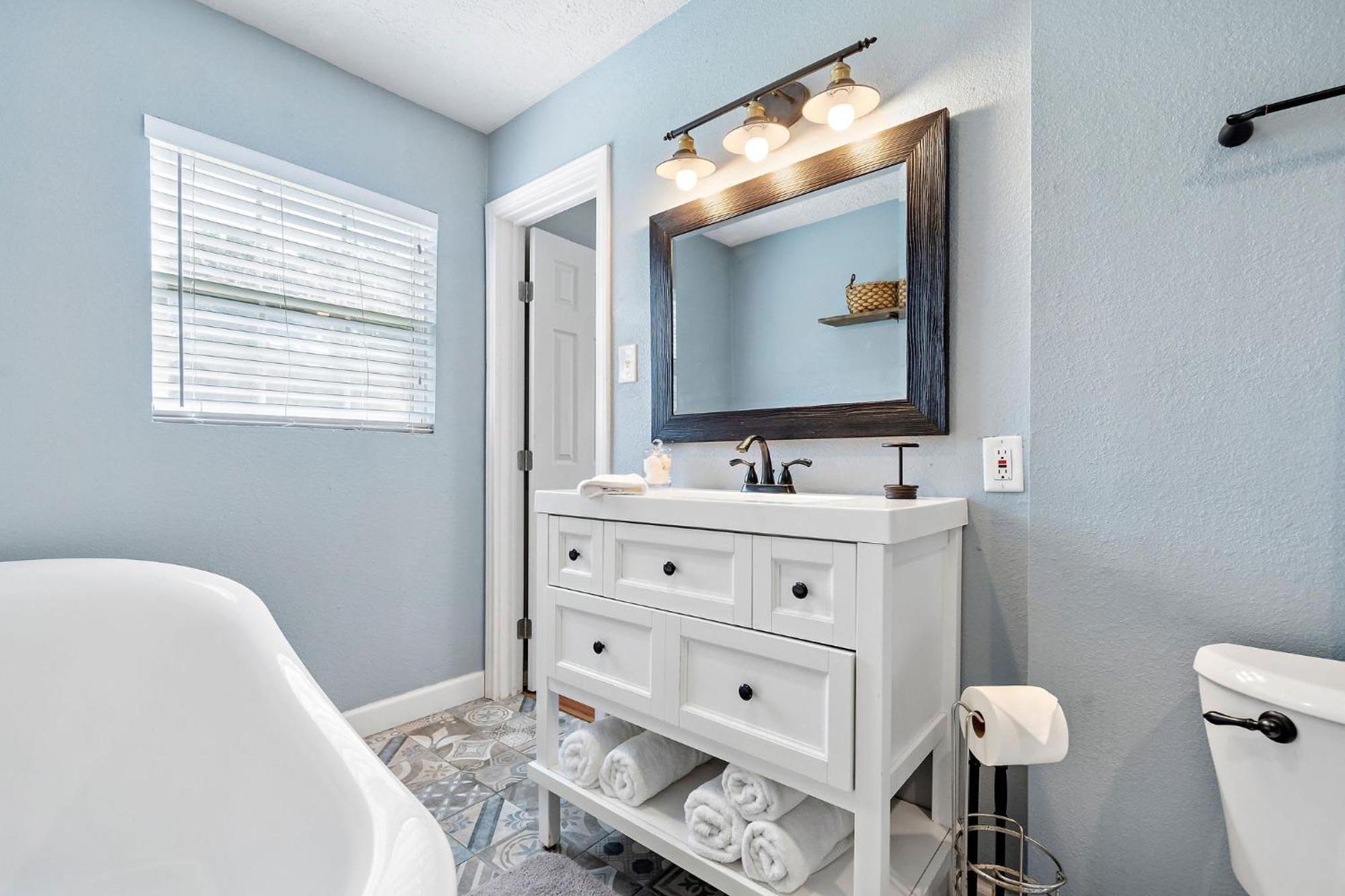 Sleep 7 In This 3 Bedroom Home Walking Distance Sylvan Beach With Game Room Work Area High Speed Wifi La Porte Close To Kemah Nasa Exterior foto
